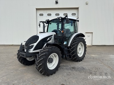 2019 Valtra A104 Hitech 4x4 Tracteur Agricole Allradtraktor