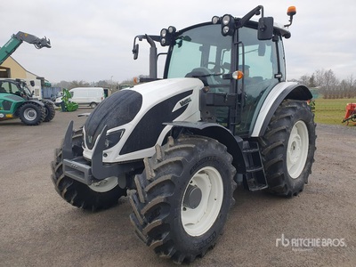 2019 Valtra A104 Hitech 4x4 Tracteur Agricole Tracteur agricole 4 roues motrices