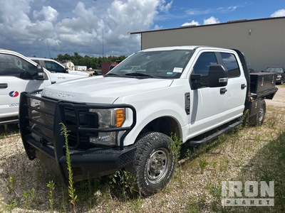 2017 Ford F-250 XL 4x4 Crew Cab Flatbed Truck
