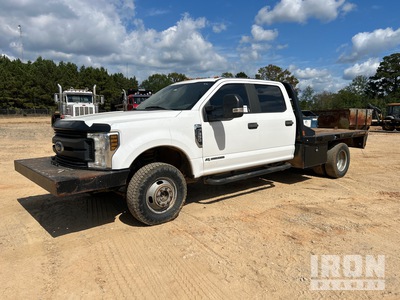 2019 Ford F-350 XL 4x4 Crew Cab Flatbed Truck