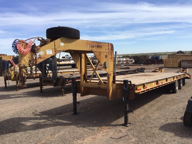 2006 Belshe DT256 24 ft T/A Gooseneck 26500 lb Equipment Trailer