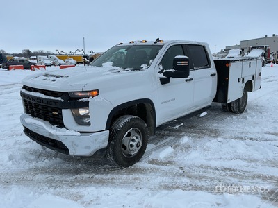 2022 Chevrolet Silverado 3500HD 4x4 Crew Cab Utility Truck