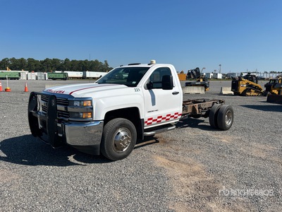 2015 Chevrolet Silverado 3500HD 4x2 Cabina y chasis