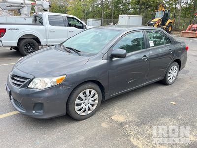 2013 Toyota Corolla LE Automobile