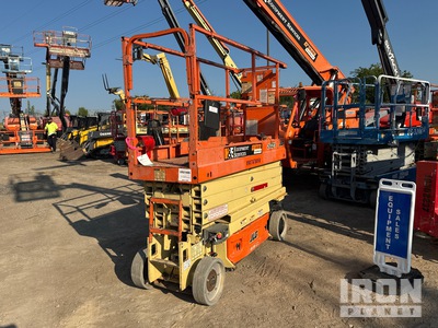 2017 JLG 2632ES Electric シザーリフト