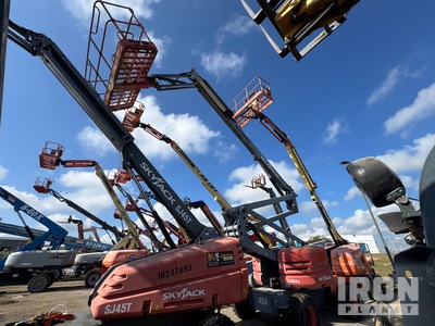 2016 Skyjack SJ63AJ 4WD Diesel Articulating Boom Lift (Inoperable)