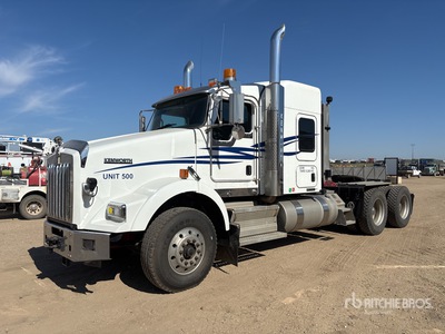 2014 Kenworth T800 6x4 تراكتور شاحنة كابينة النوم (ثنائية المحور)