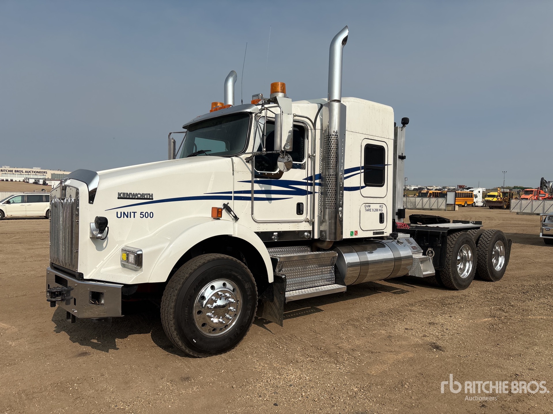 2014 Kenworth T800 6x4 T/A Sleeper Truck Tractor