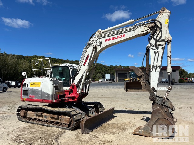 EXCAVADORA 2018 TAKEUCHI TB2150