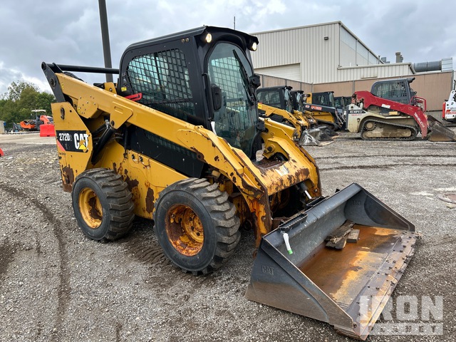 MINI CARGADOR SOBRE RUEDAS 2015 CATERPILLAR 272D2