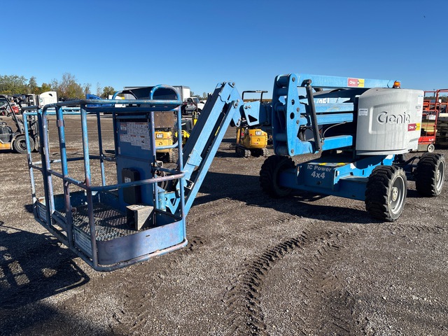 2016 Genie Z45/25 4WD Diesel Articulating Boom Lift 2016 Genie Z45/25 4WD Diesel Articulating Boom Lift
