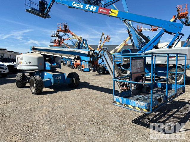 ELEVADOR TELESCóPICO 2013 GENIE 4WD S65
