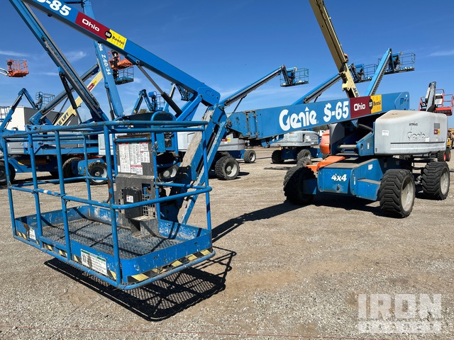 ELEVADOR TELESCóPICO 2013 GENIE 4WD S65