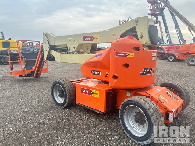 ELEVADOR ARTICULADO 2015 JLG E450AJ