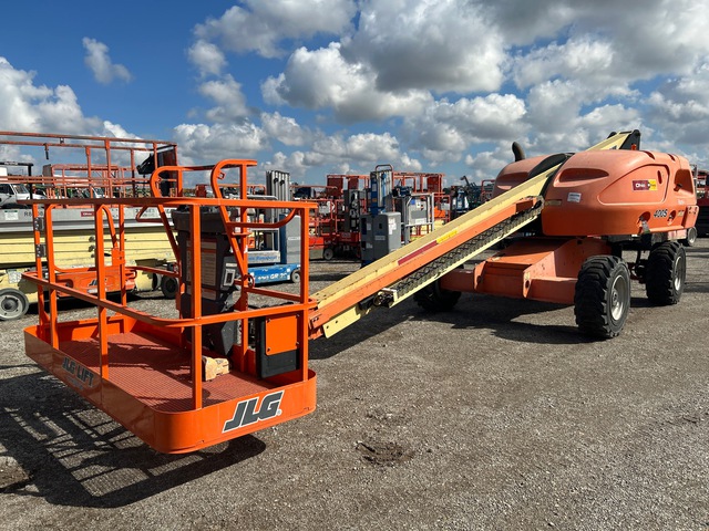 2014 JLG 400S