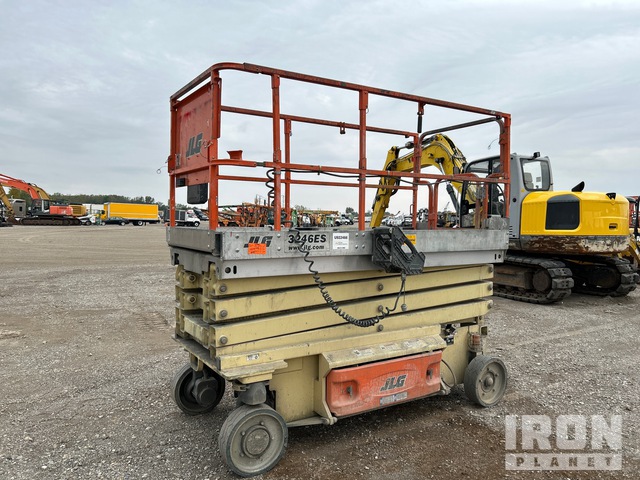 ELEVADOR TIJERA 2015 JLG 3246ES