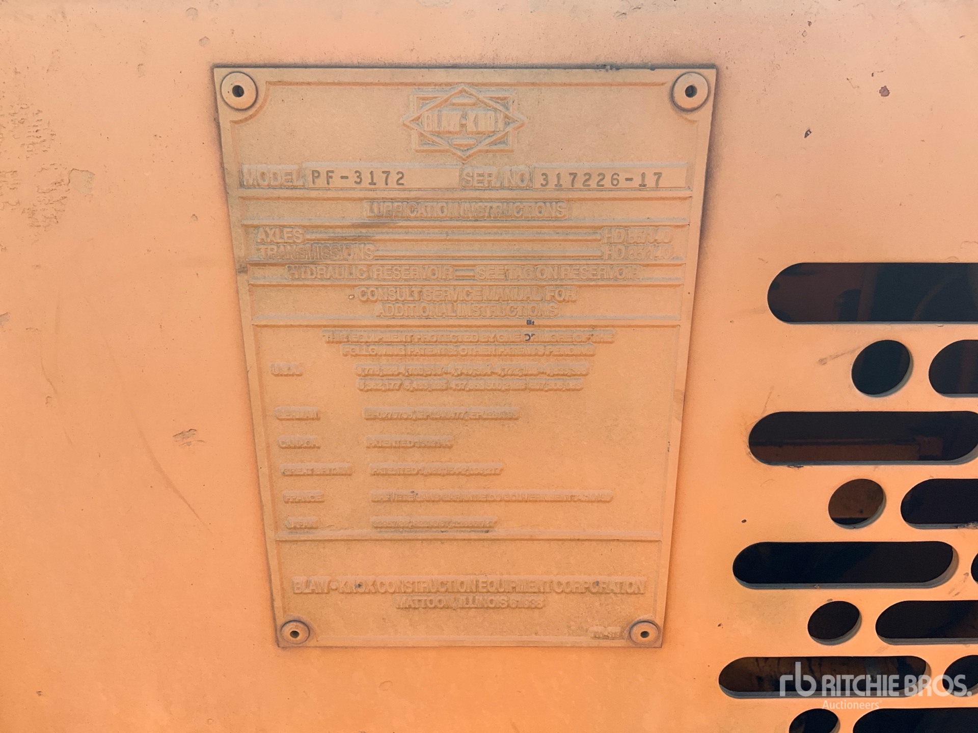 1999 Blaw-Knox PF-3172 Wheel Asphalt Paver