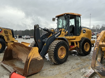 2019 John Deere 524L Wheel Loader