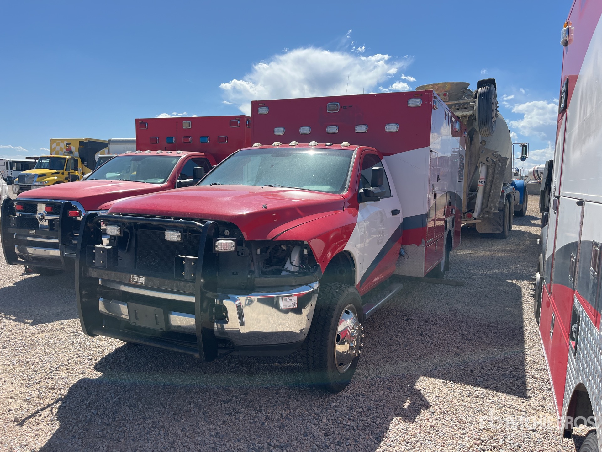 2015 Ram 4500 4x4 Ambulanza (Inoperable)