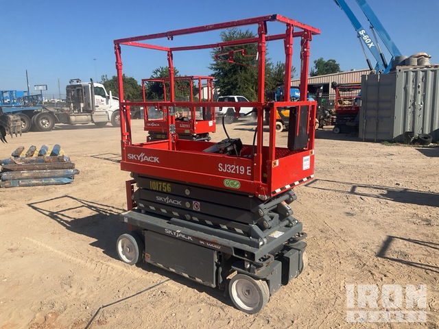 ELEVADOR TIJERA 2024 SKYJACK SJ3219E