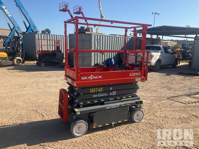 ELEVADOR TIJERA 2024 SKYJACK SJ3219E