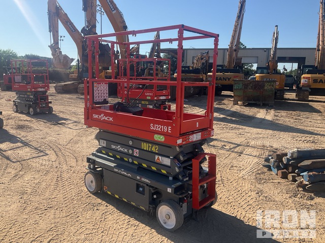 ELEVADOR TIJERA 2024 SKYJACK SJ3219E