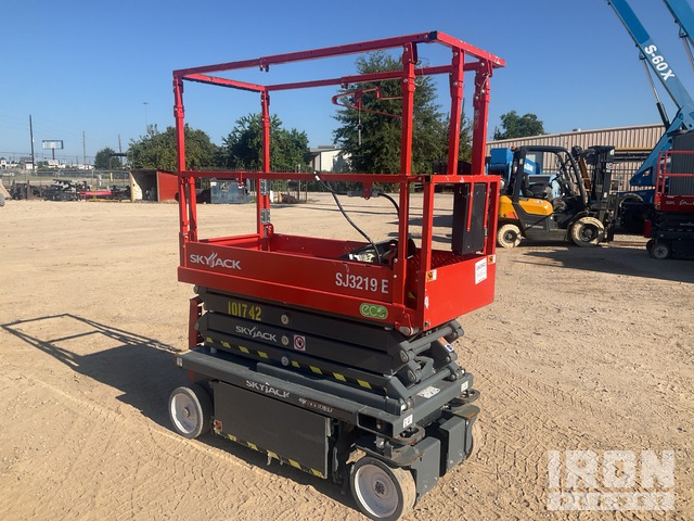 ELEVADOR TIJERA 2024 SKYJACK SJ3219E