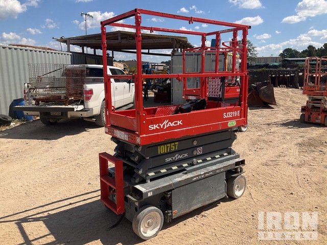 ELEVADOR TIJERA 2024 SKYJACK SJ3219E
