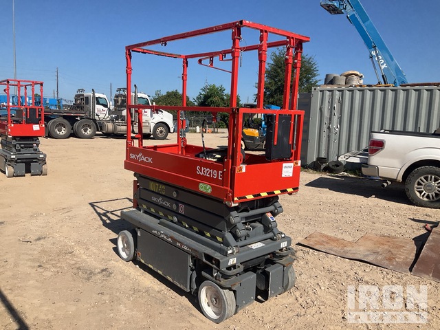 ELEVADOR TIJERA 2024 SKYJACK SJ3219E