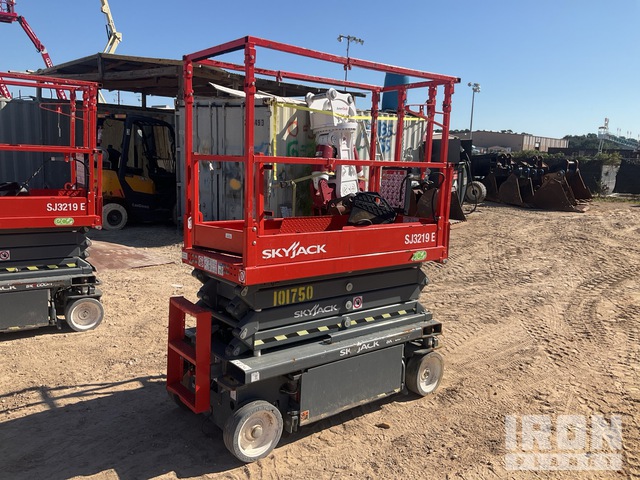 ELEVADOR TIJERA 2024 SKYJACK SJ3219E