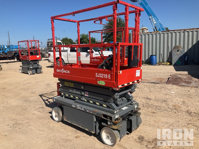 ELEVADOR TIJERA 2024 SKYJACK SJ3219E