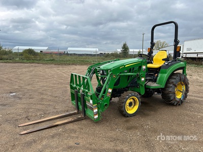 John Deere 2032R 4WD Utility Tractor