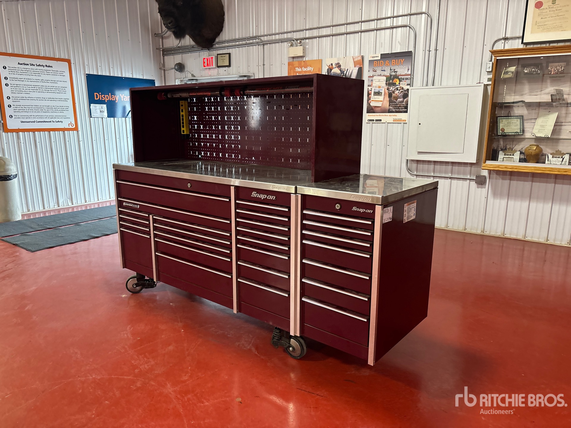 Snap-On KRL7023PM 7 ft 9 in 19-Drawer Tool Cabinet