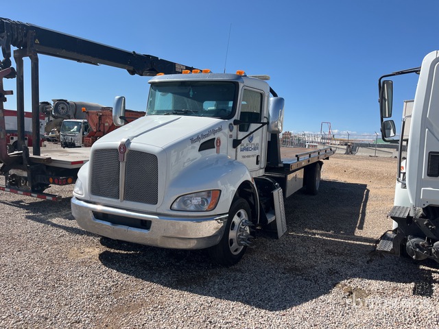 2021 Kenworth T300 4x2 Tilt Tray Truck (Inoperable) | Ritchie Bros ...