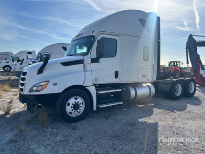 2020 Freightliner Cascadia 126 6x4 Cabeza Tractora Cabina Dormitorio (Inoperable)