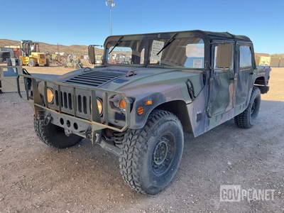 2007 AM General M1097R1 HMMWV 4 Door Soft Top w/Truck Body