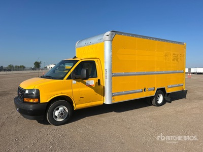 2021 GMC Savana G3500 4x2 Camion fourgon