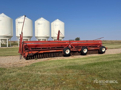 International 6200 28 ft Seed Drill