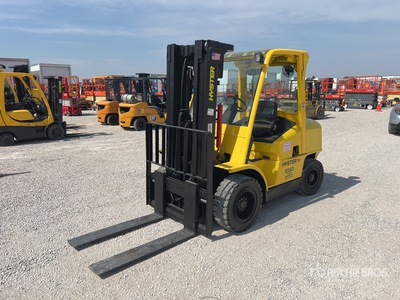 Hyster H80XM 7900 lb Pneumatic Tire Forklift