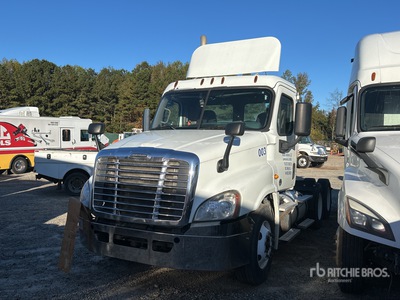 2014 Freightliner Cascadia 125 6x4 T/A Day Cab Truck Tractor