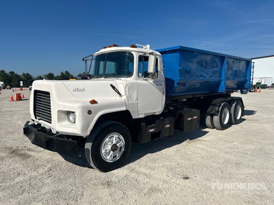 1988 Mack DM690S 6x4 Roll-Off Truck