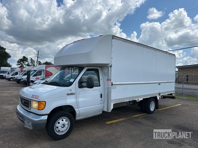 2007 Ford E-350 Cutaway 4x2 Van Truck