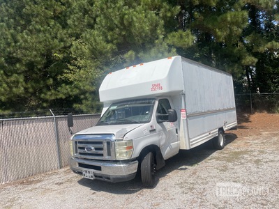 2008 Ford E-350 Step Van