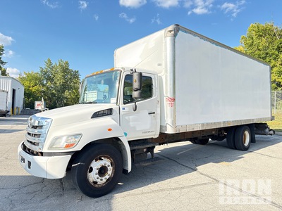 2013 Hino 238 4x2 Moving Van Truck