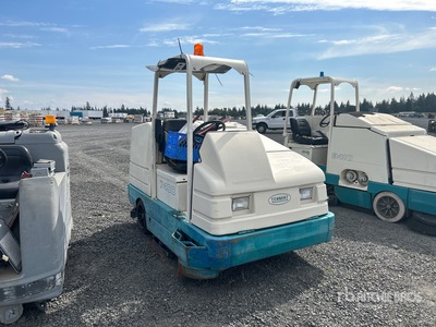 1994 Tennant 7400 Ride-On Floor Scrubber