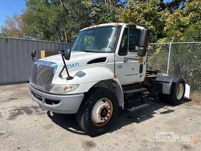 2004 International 4300 4X2 Van Truck (Inoperable)