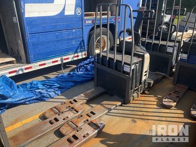 2013 Crown PE4500-60 2720 lb Electric Palletwagen (Inoperable)