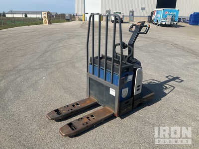 2012 Crown PE4500-60 2720 lb Electric Palletwagen