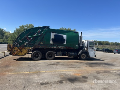 2006 Mack LE613 Camión recolector de residuos