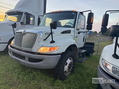 2006 International 4300 SBA 4x2 2-Achs Sattelzugmaschine